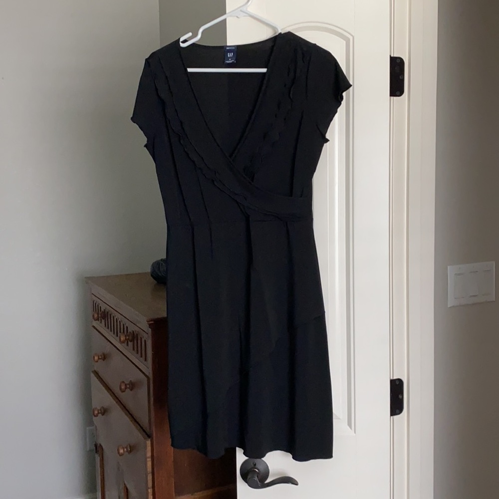 Medium Gap stretch mock wrap midi dress. EUC. - Picture 4 of 4
